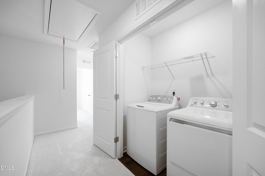 SUN_Stoneriver_Pic_Bradley_Laundry_1of1 SUN_Stoneriver_Pic_Bradley_Laundry_1of1