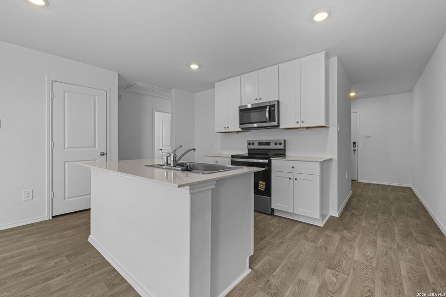 Furnished interior view inside a new home in Arroyo Ranch, Seguin (Image 8).