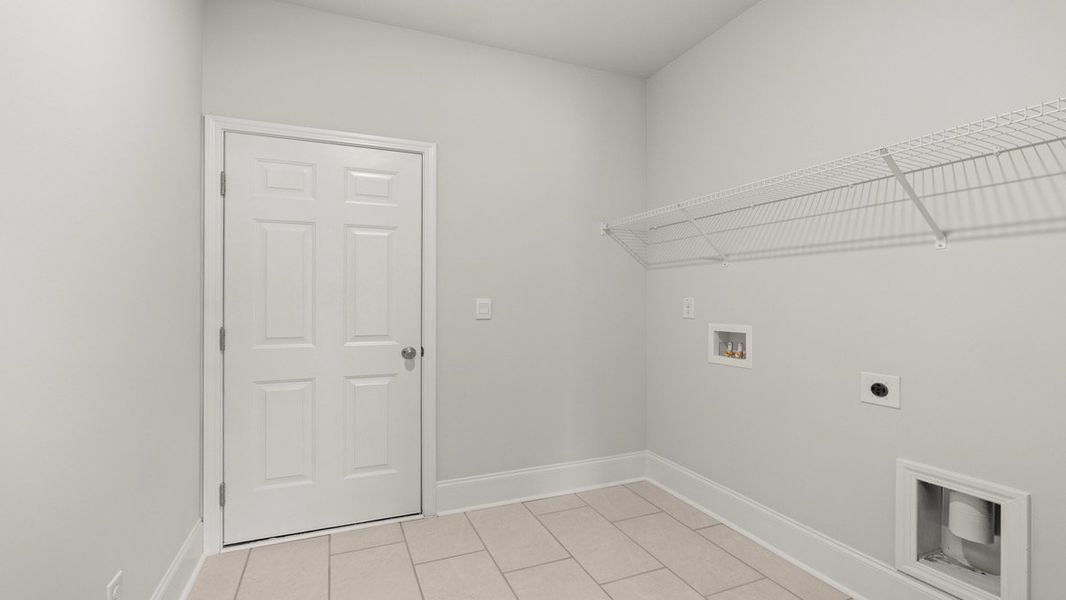 Representative unfurnished interior of a home built from the GRAYSON by D.R. Horton in Hamptons at Riverwood East, Dallas (Image 23). Representative unfurnished interior of a home built from the GRAYSON by D.R. Horton in Hamptons at Riverwood East, Dallas (Image 23).