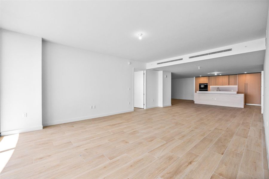 Spacious, unfurnished interior of a new home in Casamar, Pompano Beach (Image 13). Spacious, unfurnished interior of a new home in Casamar, Pompano Beach (Image 13).