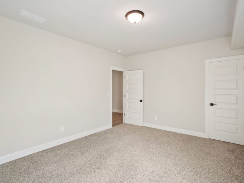 The Lexington floorplan with the Elegant Minimalism Linen interior package.