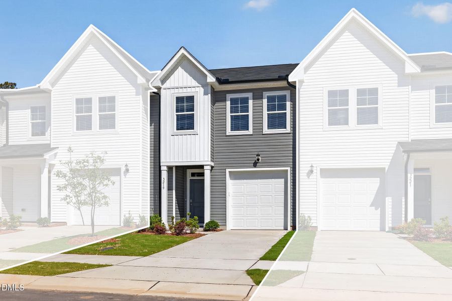 4-web-or-mls-IMG_0492-Townhome Spotlight