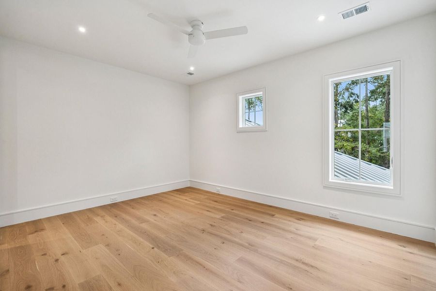 Spacious, unfurnished interior of a new home in , Johns Island (Image 19).
