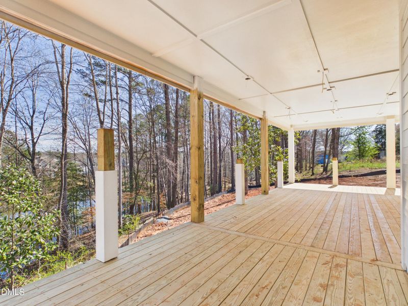 CAM06429G6-PR0005-STILL002