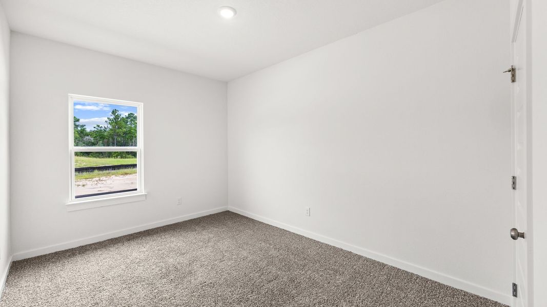 Representative unfurnished interior of a home built from the Walker by D.R. Horton in Ashton Park Phase III, Freeport (Image 18).