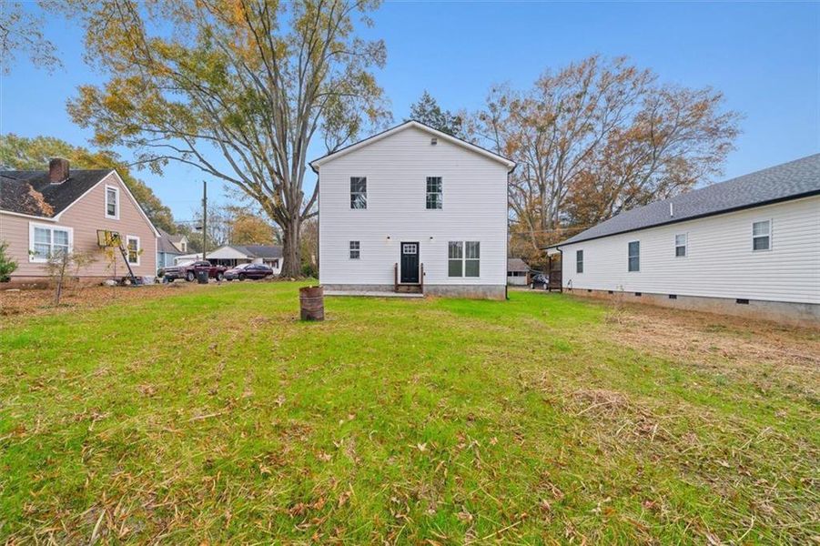 Exterior details and patio area of a home in , Calhoun (Image 18).