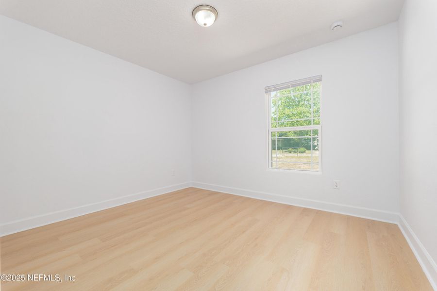 Spacious, unfurnished interior of a new home in , Keystone Heights (Image 10).