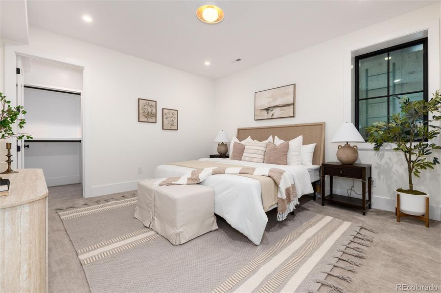 5th bedroom great for extended family or guests! 5th bedroom great for extended family or guests!