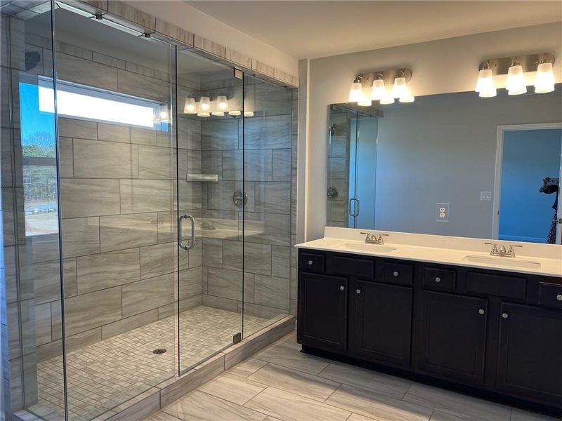 Furnished interior view inside a new home in Crofton Place Enclave, Snellville (Image 7).