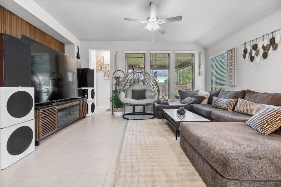 Furnished interior view inside a new home in Candela, Richmond (Image 12).