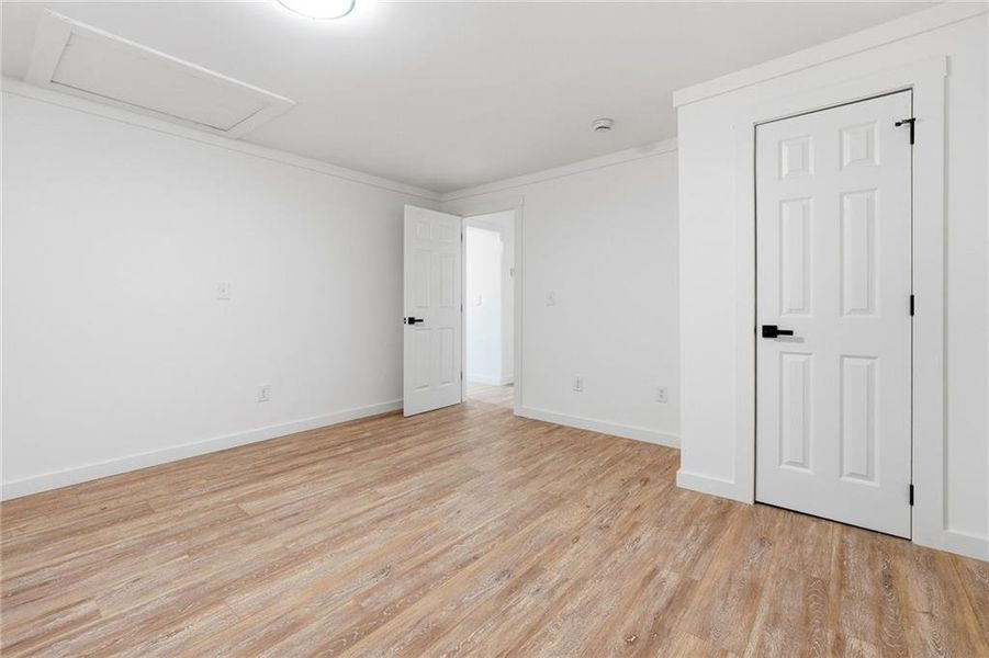 Spacious, unfurnished interior of a new home in , Resaca (Image 20).