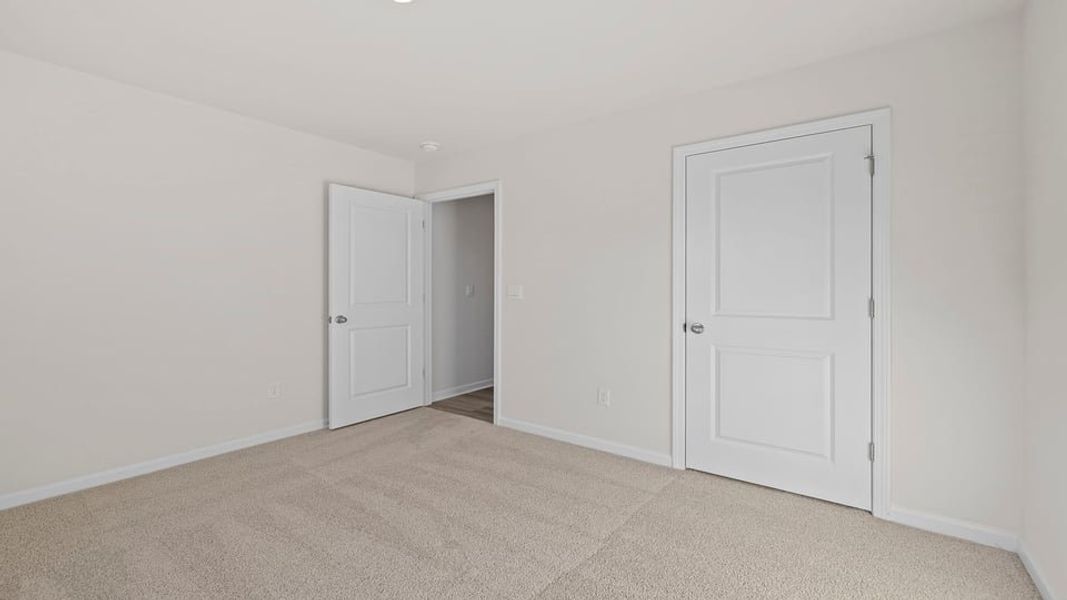 Spacious, unfurnished interior of a new home in Cascade Point, Seneca (Image 18).