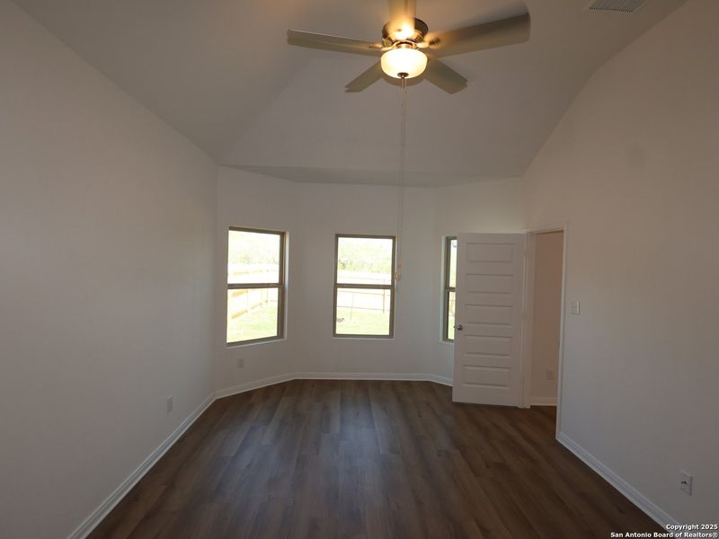 Spacious, unfurnished interior of a new home in Paloma Park, Converse (Image 24). Spacious, unfurnished interior of a new home in Paloma Park, Converse (Image 24).