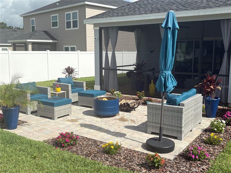 Exterior details and patio area of a home in , Ocala (Image 34).