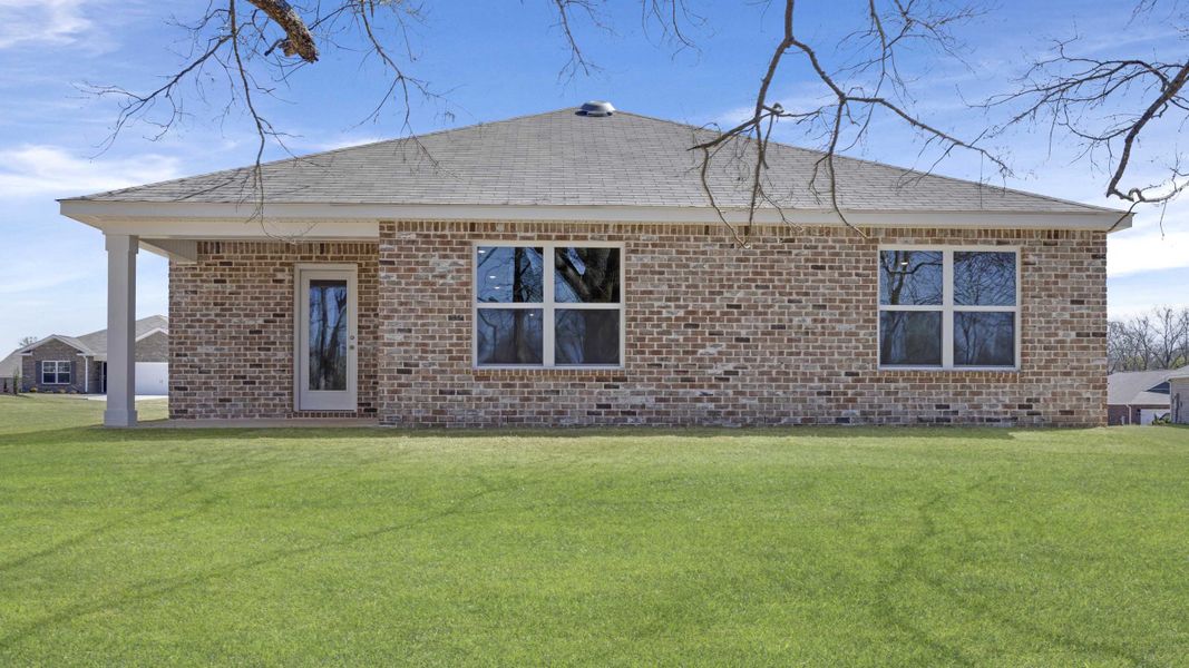 Exterior details and patio area of a home in Bailey Park, Fayetteville (Image 4).
