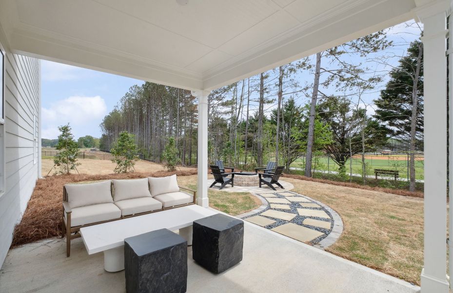 Representative exterior details of a home built from the Frazier by Pulte Homes in Hamilton Place, Cartersville (Image 3).