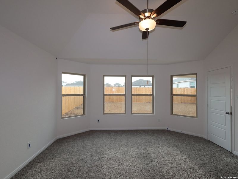 Spacious, unfurnished interior of a new home in Agave, San Antonio (Image 18).