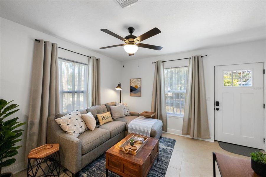 Furnished interior view inside a new home in , Tarpon Springs (Image 50).