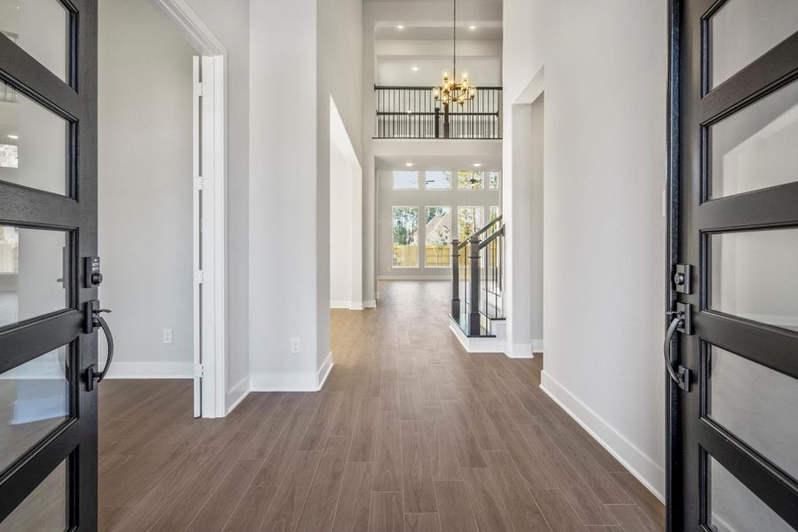 Spacious, unfurnished interior of a new home in Artavia 70′ Lots, Conroe (Image 24).