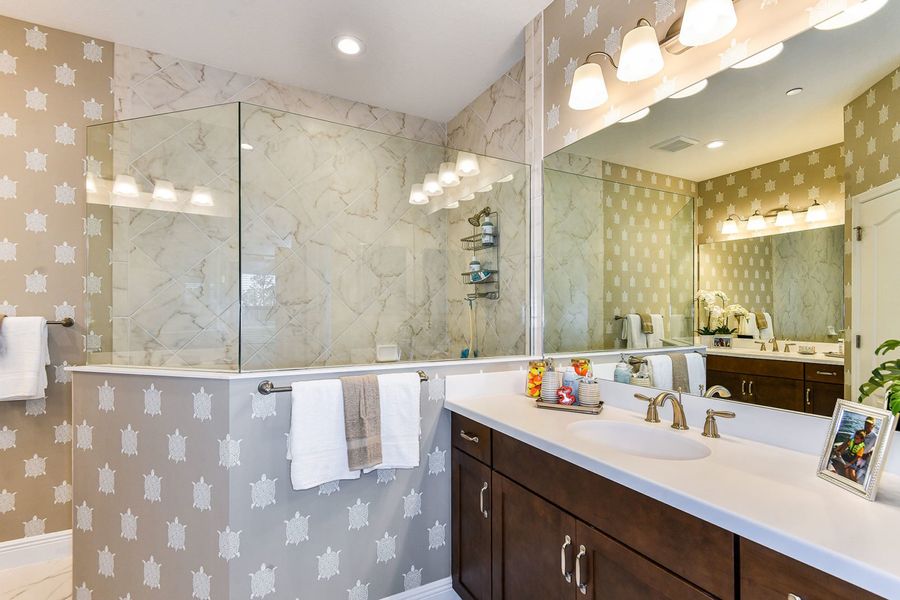 Representative furnished interior of a home built from the Crystal Sand 2 by Neal Communities in Vicenza, Venice (Image 15).