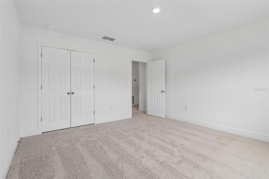 Spacious, unfurnished interior of a new home in , Mount Dora (Image 20).