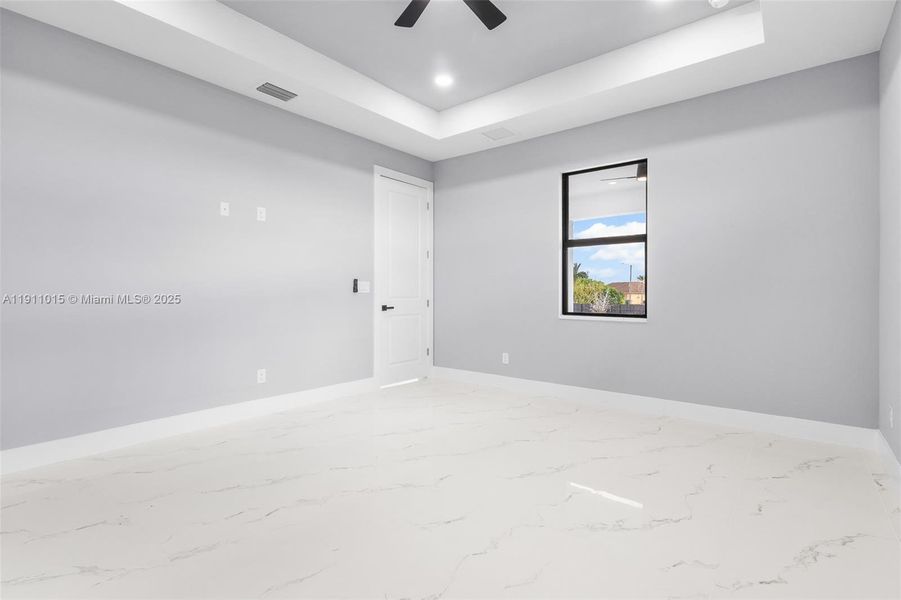 Spacious, unfurnished interior of a new home in , Cape Coral (Image 27). Spacious, unfurnished interior of a new home in , Cape Coral (Image 27).