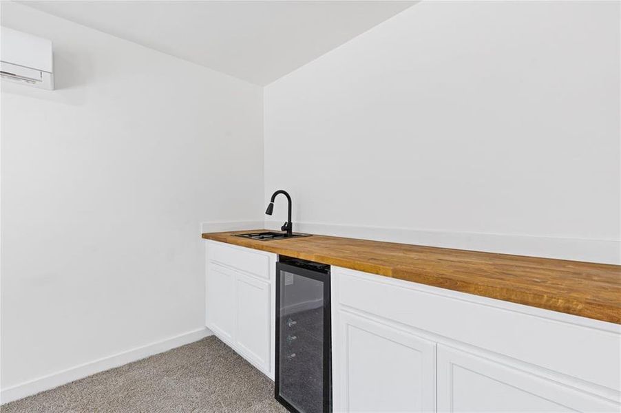 Image 70 of a home in .