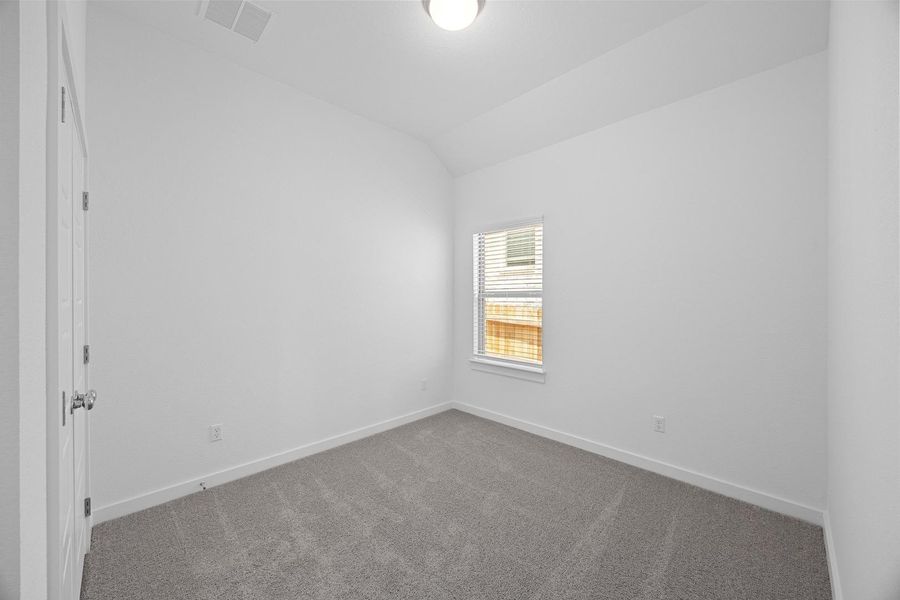 Spacious, unfurnished interior of a new home in Trinity Ranch, Elgin (Image 23).