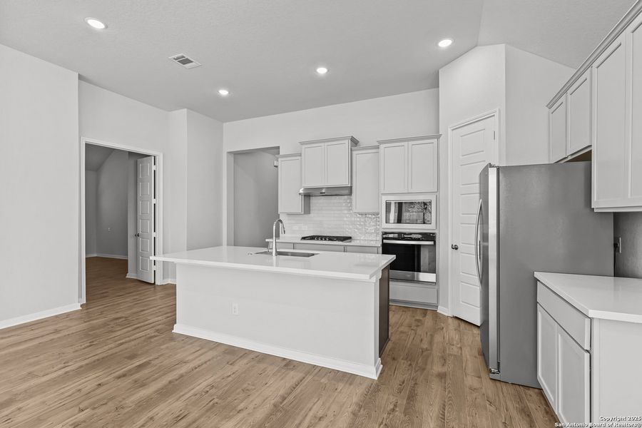 Furnished interior view inside a new home in Mayfair 50', New Braunfels (Image 13).