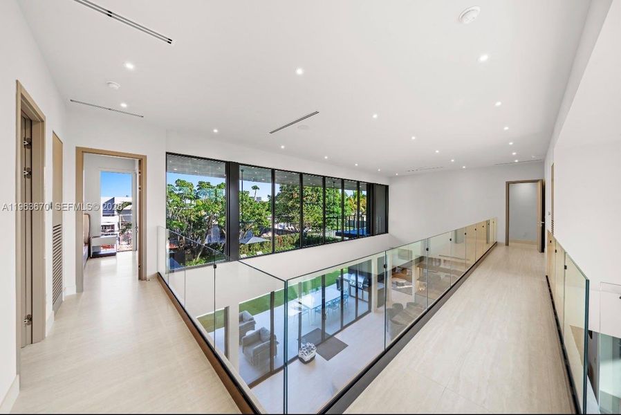 Community amenities in , Miami (Image 43).