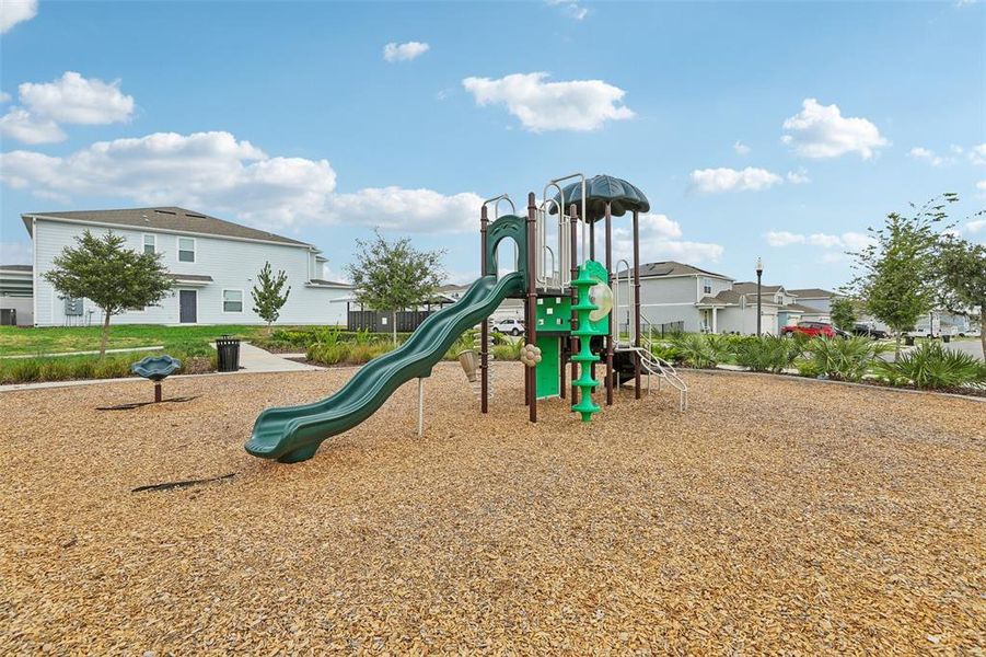 Community amenities in Belle Haven, Davenport (Image 24).