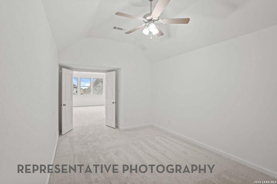 Spacious, unfurnished interior of a new home in Mayfair, New Braunfels (Image 19).