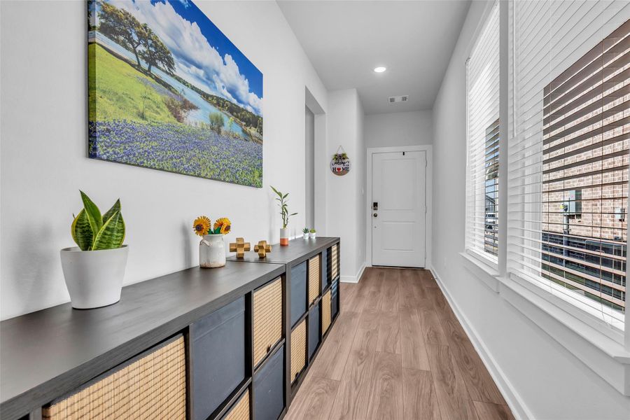 Furnished interior view inside a new home in Westridge Cove 40′, Conroe (Image 16).