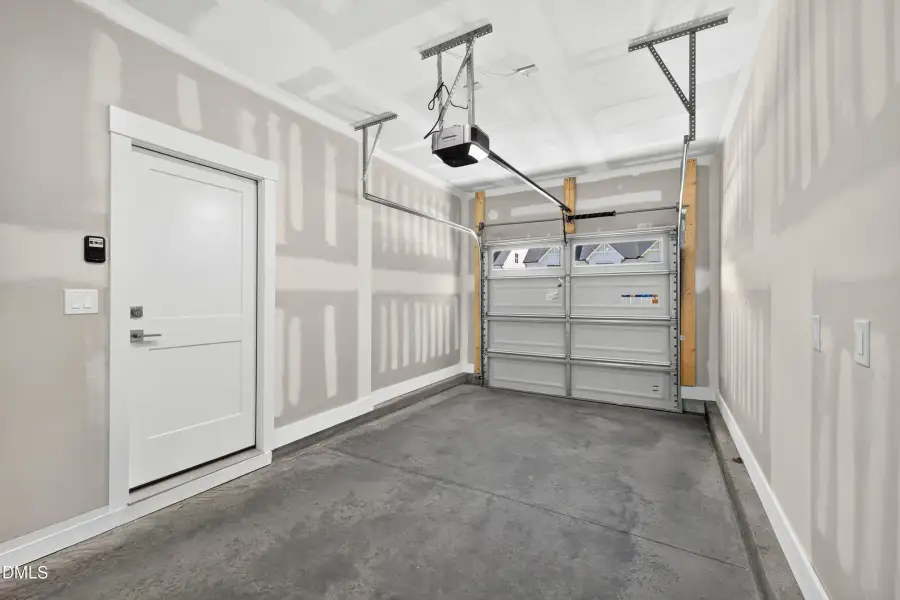 One-Car Garage (Model Home)