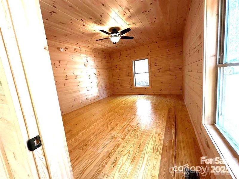 Spacious, unfurnished interior of a new home in , Rutherfordton (Image 19).