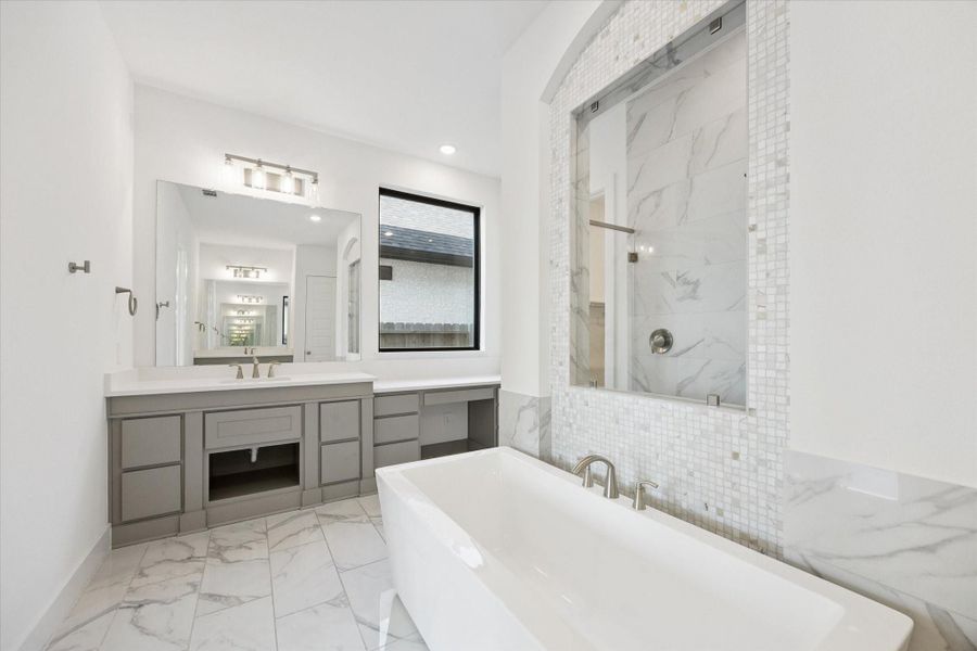 Furnished interior view inside a new home in Cross Creek West, Fulshear (Image 13). Furnished interior view inside a new home in Cross Creek West, Fulshear (Image 13).