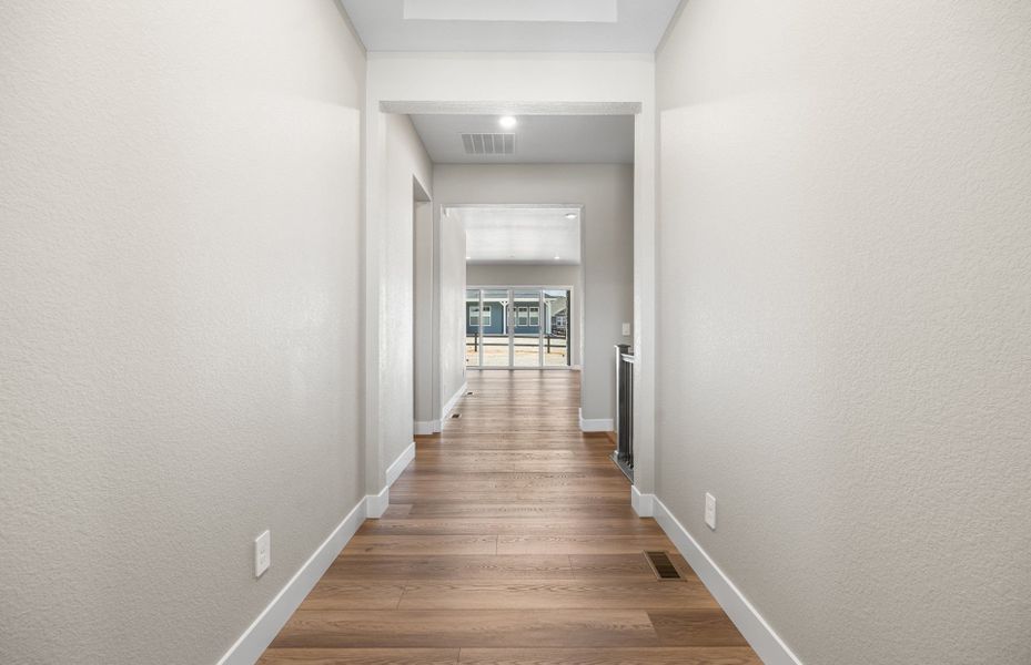 Spacious, unfurnished interior of a new home in Hilltop at Inspiration, Aurora (Image 33).