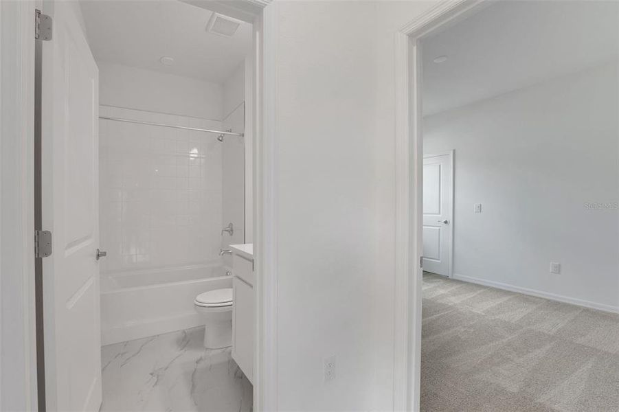 Spacious, unfurnished interior of a new home in Tuscan Hills, Dade City (Image 19).