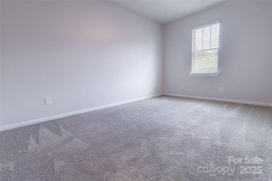 Spacious Upstairs 3rd Bedroom