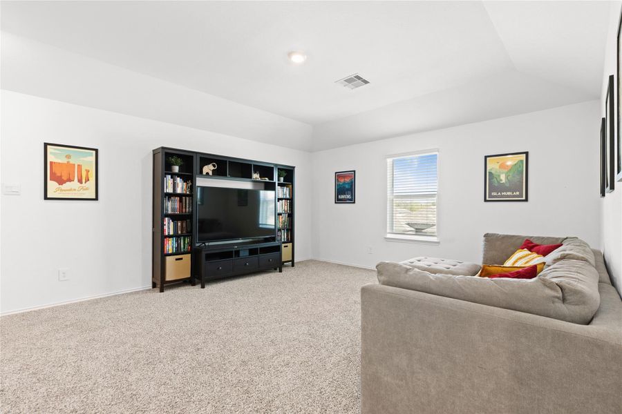 Furnished interior view inside a new home in , Willis (Image 14).