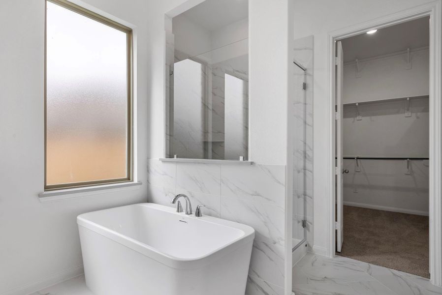 Furnished interior view inside a new home in Valencia, Manvel (Image 6).