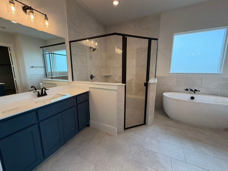 Furnished interior view inside a new home in Eagle Ridge Estates, Weatherford (Image 9).