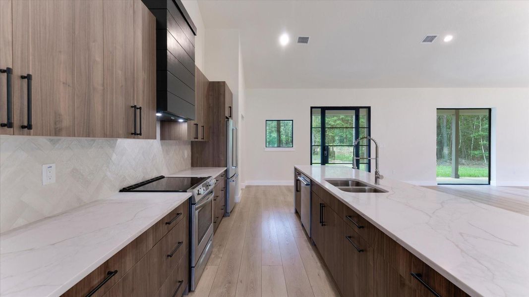 Furnished interior view inside a new home in , Conroe (Image 9).