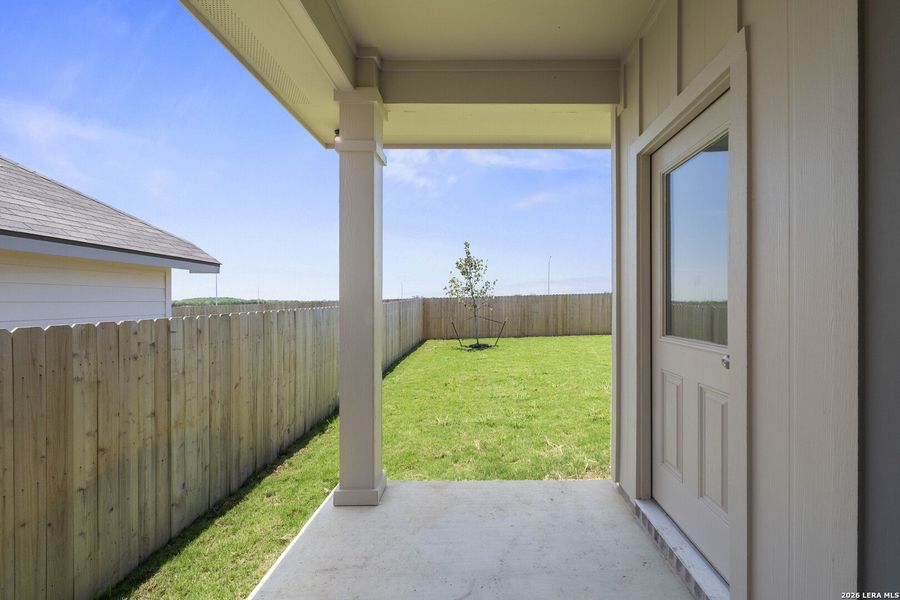 Exterior details and patio area of a home in Arroyo Ranch, Seguin (Image 3).