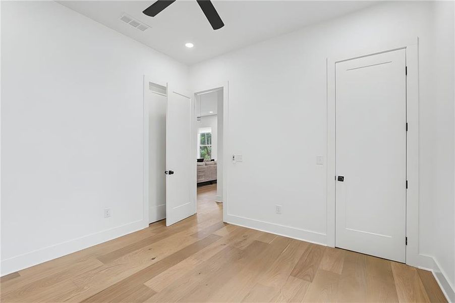Spacious, unfurnished interior of a new home in , Atlanta (Image 20).