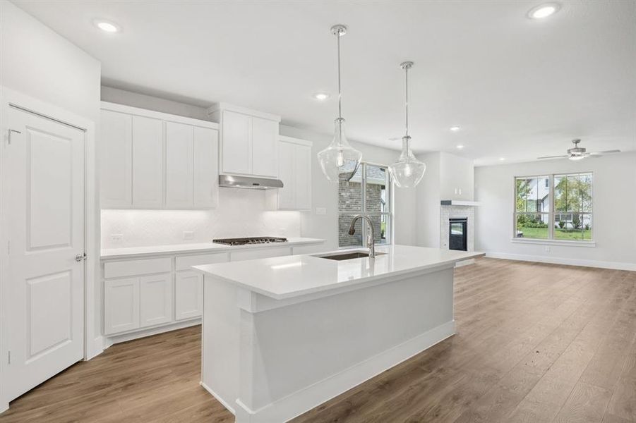 Furnished interior view inside a new home in Dove Hollow, Waxahachie (Image 8). Furnished interior view inside a new home in Dove Hollow, Waxahachie (Image 8).