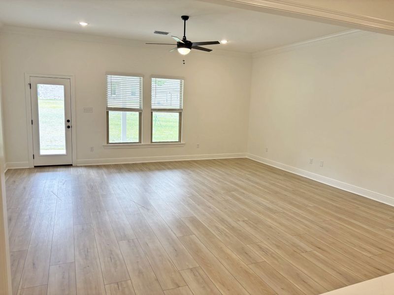Spacious, unfurnished interior of a new home in Young Oaks, Crestview (Image 10). Spacious, unfurnished interior of a new home in Young Oaks, Crestview (Image 10).