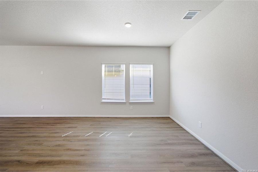 Spacious, unfurnished interior of a new home in Laurel Vistas, San Antonio (Image 14). Spacious, unfurnished interior of a new home in Laurel Vistas, San Antonio (Image 14).