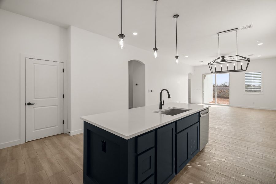 Furnished interior view inside a new home in Tierra Del Este 91, El Paso (Image 5).