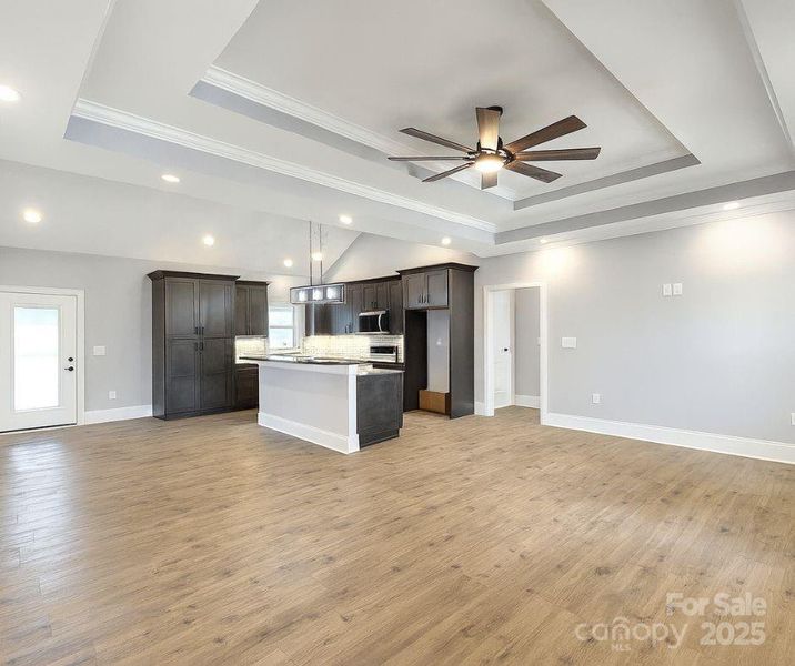 Spacious, unfurnished interior of a new home in , Lincolnton (Image 10).